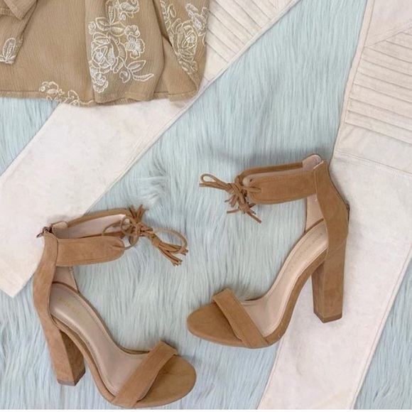 Heels - Picture 2 of 2